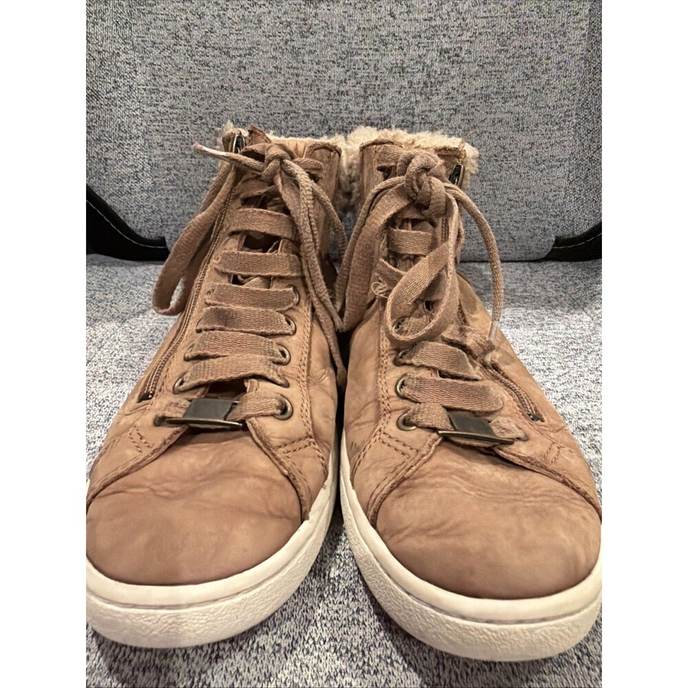Ugg Women’s Olive High-Top Sneaker Chestnut Leather‎ Size 8.5
